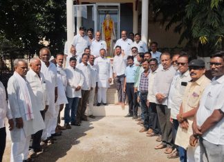 दर्यापूरच्या काँग्रेस कार्यालयात महात्मा गांधी व लाल बहादूर शास्त्री यांची जयंती दर्यापूर साजरी…