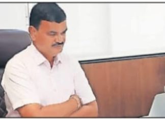 प्रत्येक कर्मचाऱ्याने आपल्या कार्यातून जनतेच्या विश्वासाला पात्र ठरावे :- कृषिमंत्री दत्तात्रेय भरणे… — वाशिम जिल्ह्यातील प्रशासन व नागरिकांना दूरदृष्यप्रणालीव्दारे कृषिमंत्र्यांनी साधला संवाद…