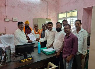 अतिवृष्टी ग्रस्त शेतकऱ्यांना न्याय मिळावा याकरिता चिमूर तालुका शिवसेना उ.बा.ठा.मार्फत उपविभागीय अधिकारी चिमूर यांना दिले निवेदन…