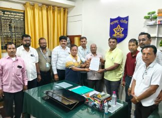 पत्रकाराला धमकी देणाऱ्या काँग्रेस नेत्यावर कारवाईची मागणी… — देसाईगंज प्रेस क्लबचे ठाणेदारांना निवेदन…