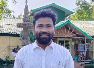 पदासाठी पक्ष बदलणाऱ्या स्वार्थी राजकारण्यांना बदला : SC-ST, माळी, मुस्लिम समीकरणातून तिसरा पर्याय उभा करा.. — आजाद समाज पार्टीचे “विनोद मडावी” यांचे आवाहन…