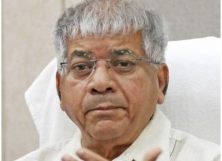महाराष्ट्र पोलिसांनी,”भारतीय संविधानाला मानने बंद केले काय? — त्या पोलिस अधिकाऱ्याला सेवेतून बडतर्फ केले पाहिजे!…. — औरंगाबाद प्रकरण गंभीर!,”आर.एस.एस.ने बहुजन समाजाचे भले कधीच केले नाही… — २४ आक्टोंबरला औरंगाबाद येथील आर.एस.एस.च्या कार्यालयावर महा-जनआक्रोश मोर्चा,देशातील नागरिकांचे संरक्षण करण्यासाठी!