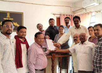 पत्रकारावर होणारे अन्याय व राज्यातील सर्व वृत्तपत्रांना 150% दरवाढ द्या :- व्हाईस ऑफ मीडियाची तहसीलदार मार्फत मुख्यमंत्र्याकडे मागणी…