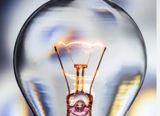 पिंपरी बुद्रुक ते नरसिंहपुर परिसरातील शेतकऱ्यासह उद्योजक संतप्त… — भारनियमनाची संध्याकाळची वेळ बदलण्याची मागणी… — संध्याकाळी सहा ते दहा चार तासा पैकी कपात करून दिवसा दोन तास करण्यात यावे…