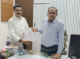 नागझिरा रोडच्या सिमेंटीकरण करणासाठी नगरसेवक इंजि.संदीप बावनकुळे यांचे जिल्हा परिषदेला निवेदन…