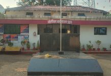 पोलिस स्टेशन पुराडा हद्दीतील येंगलखेडा मालेवाडा रोडवरील पान टपरीवर धाड… — ४४६०० रु.अवैध दारू साठा जप्त…