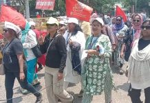 प्रलंबित व रास्त मागण्यांसाठी – राज्य सरकारी कर्मचारी व शिक्षक बेमुदत संपावर!.. — शासकीय कामकाजावर विपरीत परिणाम!.. — संपाला १०० टक्के प्रतिसाद… — चंद्रपूरात आज निघाला भव्य मोर्चा…