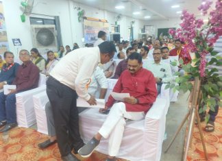 शेतकऱ्यांचे प्रलंबित धान चुकारे त्वरित द्या.:- भाजपा तालुकाध्यक्ष चांगदेव फाये यांची राज्याचे आदिवासी विकास मंत्री अशोक उईके यांच्या कडे मागणी….