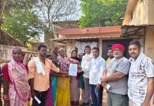 कुरखेडा नगर पंचायतमध्ये सफाई कामगारांचे बेमुदत आंदोलन तीव्र, प्रशासनाच्या मनमानीविरोधात सर्वपक्षीय संताप… — दोन दिवसांत तोडगा न काढल्यास ‘टाळे ठोको’ आंदोलनाचा इशारा… — माकपा, आजाद, आप चा पुढाकार…