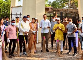 इंद्रायणी उगम ते संगमापर्यंत प्रदूषणमुक्त इंद्रायणी, हेच उद्दिष्ट :- नगराध्यक्ष प्रशांत कुऱ्हाडे… — आळंदीतील सिद्धबेट येथे विशेष स्वच्छता मोहीम उत्साहात…