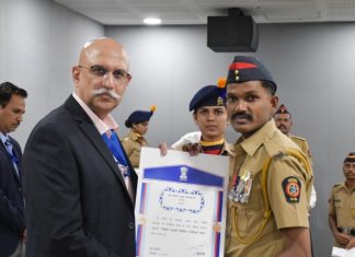 केंद्रीय गृहमंत्रालयाच्या वतीने जिल्हा पोलीसात कार्यरत सि.६० जवान प्रशांत बारसागडे सन्मानित…