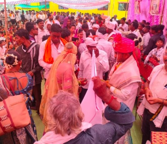 माना आदिम जमातीचा सामूहिक विवाह सोहळा मालेवाडा येथे मोठ्या उत्साहात संपन्न…