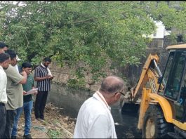मान्सूनपूर्व नाले स्वच्छता मोहीमेस सुरवात… — १५ जुनपर्यंत काम संपविण्याचे आयुक्तांचे सक्त निर्देश… — नाल्यावरील अतिक्रमणांवर होणार कारवाई….