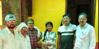भर उन्हात विद्यार्थ्यांची व शिक्षकांची अकरावी प्रवेशासाठी पायपीट…. — शिक्षणासाठी जिद्दीचा प्रवास…