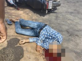 ब्रेकिंग न्यूज… — चारचाकीच्या धडकेत दुचाकीस्वार जागीच ठार,धानोरा तालुक्यात अपघातांची मालिका सुरुच!…. — गृहप्रवेश पत्रिका देण्यासाठी जाताना काळाचा घाला… — रांगी येथील लिसीट हायस्कूलच्या वळणावरची घटना…