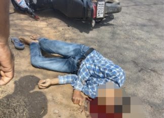 ब्रेकिंग न्यूज… — चारचाकीच्या धडकेत दुचाकीस्वार जागीच ठार,धानोरा तालुक्यात अपघातांची मालिका सुरुच!…. — गृहप्रवेश पत्रिका देण्यासाठी जाताना काळाचा घाला… — रांगी येथील लिसीट हायस्कूलच्या वळणावरची घटना…