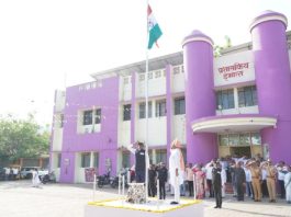 महाराष्ट्र दिनानिमित्त तहसील कार्यालयात ध्वजारोहण, आमदार बंटीभाऊ भांगडिया यांच्या हस्ते कार्यक्रम उत्साहात संपन्न…