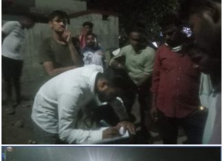 ब्रेकिंग न्यूज…. — रात्रोच्या वेळी वाळूची दाबून चोरी,कपर्ला येथील वाळू भरलेले ट्रॅक्टर केले चिमूर तहसील कार्यालयात जमा…. — मधूकर दडमल बापलेक करतात मागील चार महिन्यांपासून वाळूची चोरी!…. — जांभुळघाट येथील पटवारी उमेश भांदेकर यांनी केलाय नागरिकांसमोर वाळू भरलेल्या ट्रॅक्टरचा जप्तीनामा…