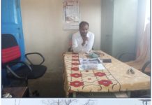 बेकिंग न्यूज… — कोटगाव- दाबकाहेट्टीचे ग्रामस्थ चिमूर प.स.गटविकास अधिकाऱ्यांच्या प्रतिक्षेत…. — गटविकास अधिकारी आल्यानंतरच ग्रामसेवक होणार कुलूपमुक्त! — उपविभागीय अधिकाऱ्यांसह गटविकास अधिकाऱ्यांना दिली घटनेची माहिती…