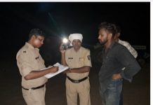 ब्रेकिंग न्यूज… — उसेगावकरांचा अवैध वाळू उपशाविरोधात एल्गार… — वाळूने भरलेला ट्रॅक्टर पकडून पोलिसांच्या स्वाधीन… — उमा नदीपात्रातील अवैध वाळू उपशामुळे ग्रामस्थ संतप्त,वाळू माफियांमध्ये खळबळ….